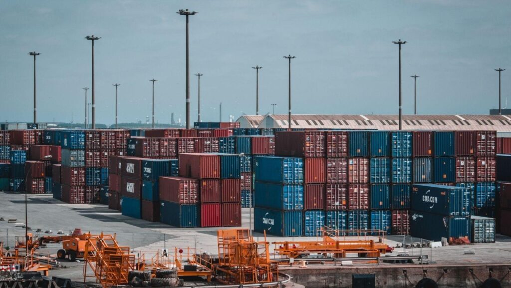 How Importers Can Move Goods From Port to Customer More Efficiently